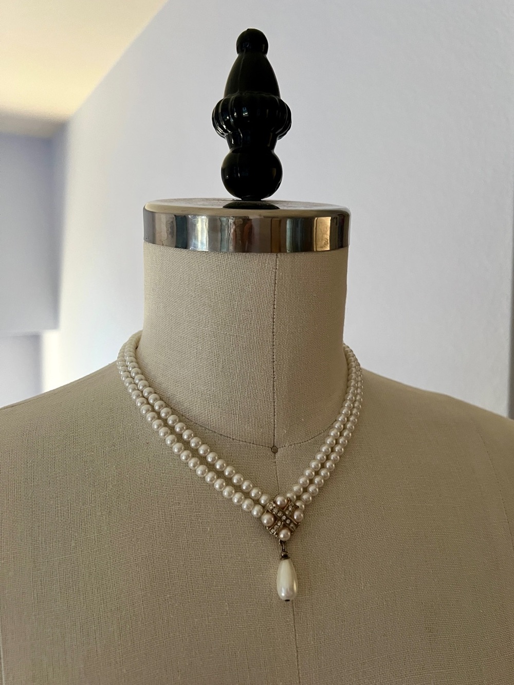 Bijoux Terner Necklace and Earrings Set